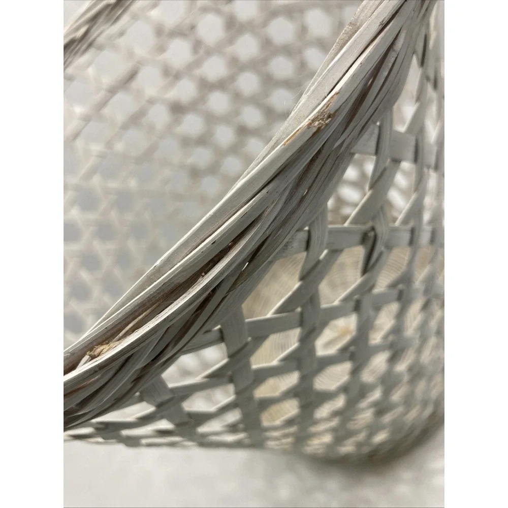 Vtg White Wicker Rattan Wastebasket Trash Can Bathroom Bedroom Cottage Boho